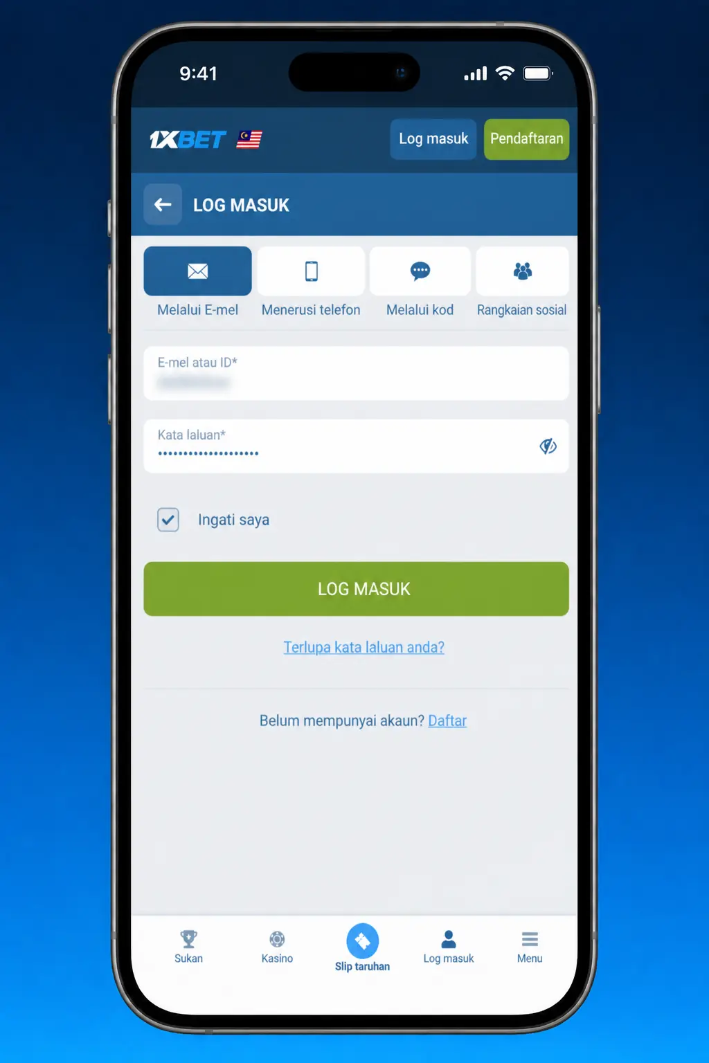 Screenshot showing steps to withdraw money from a 1xBet account via Cashier, selecting a payment method in MYR